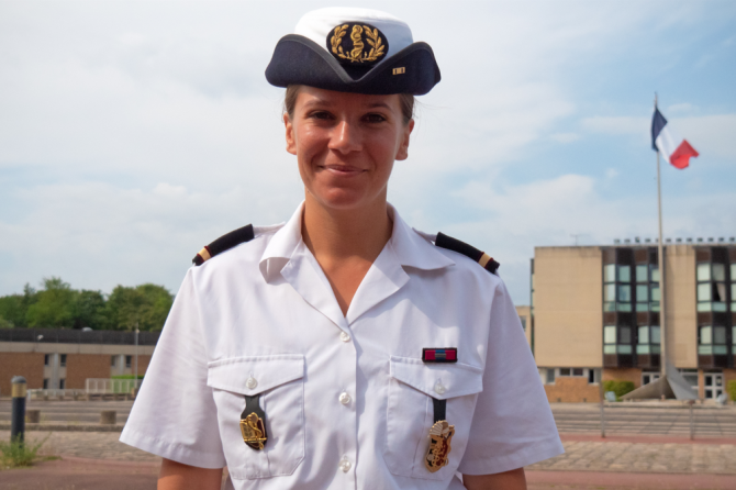 Madeleine, l’infirmière militaire aspirant à devenir médecin militaire.